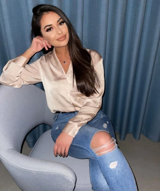 Surat VIP Call Girl Service — Genuine Girls, Direct WhatsApp, No Advance — Malviya Nagar, Surat
